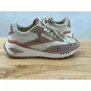 Reebok Classic Suede Low‎ Top Sneakers Women’s 8.5 Pink & White Athletic Shoe